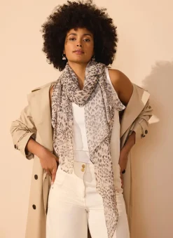 Allison Leopard Print Lightweight Scarf