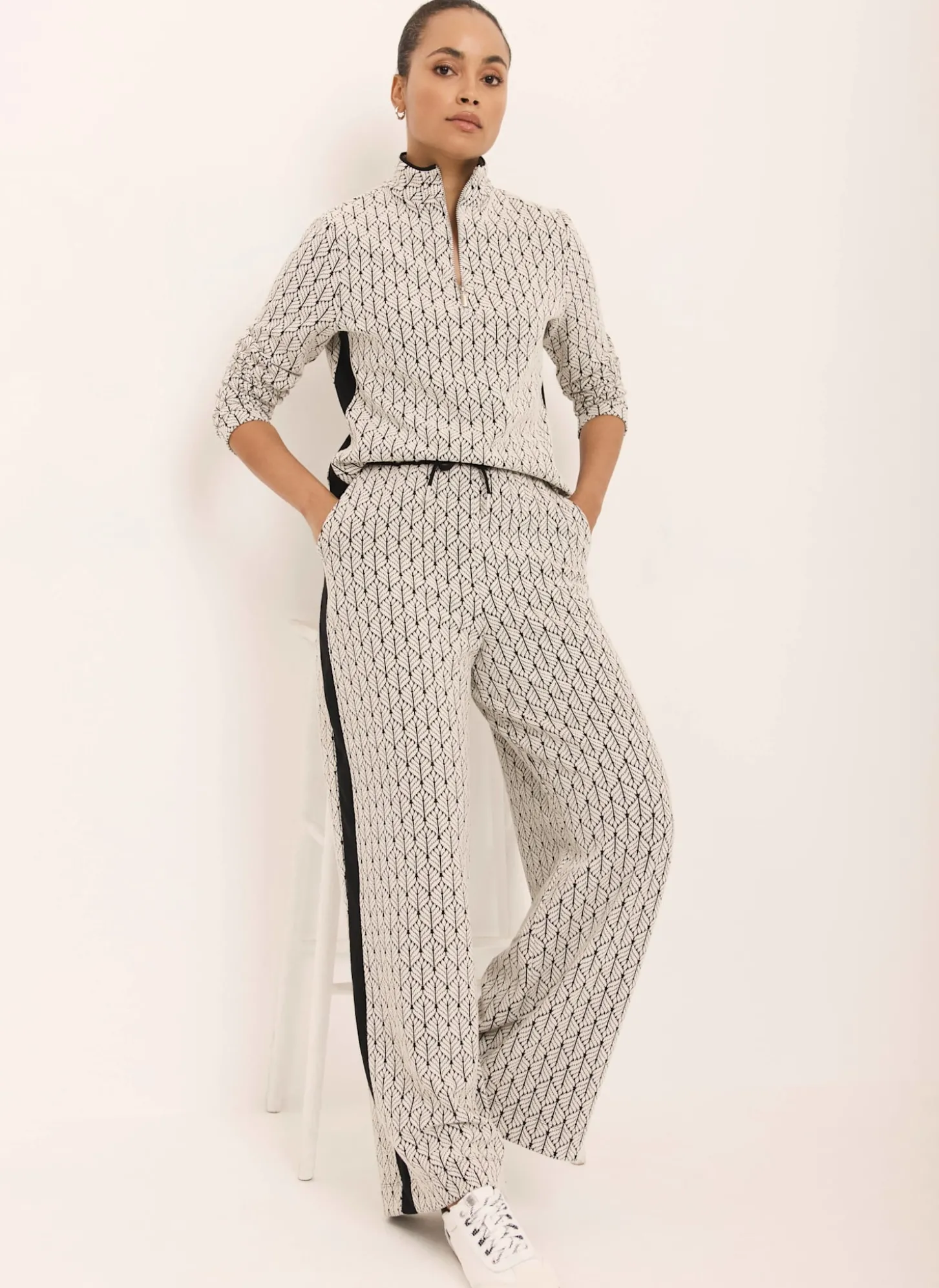 Black Jacquard Side Stripe Wide Trousers