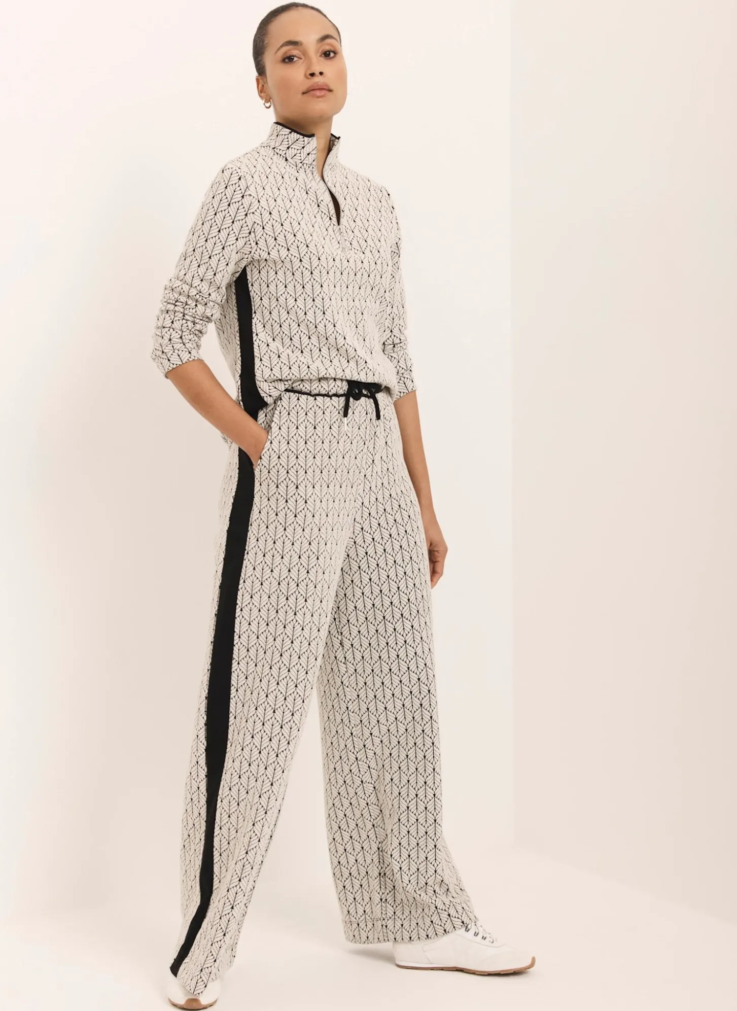 Black Jacquard Side Stripe Wide Trousers