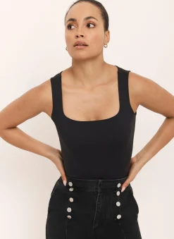 Black Layering Scoop Neck Vest