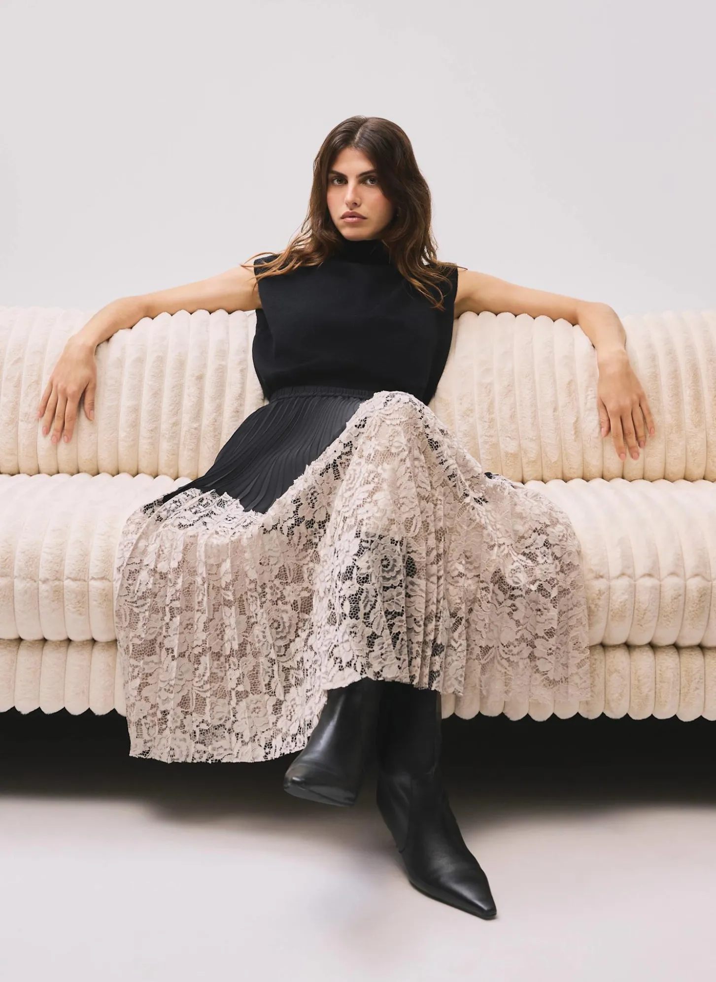 Black Pleated Lace Hem Midi Skirt
