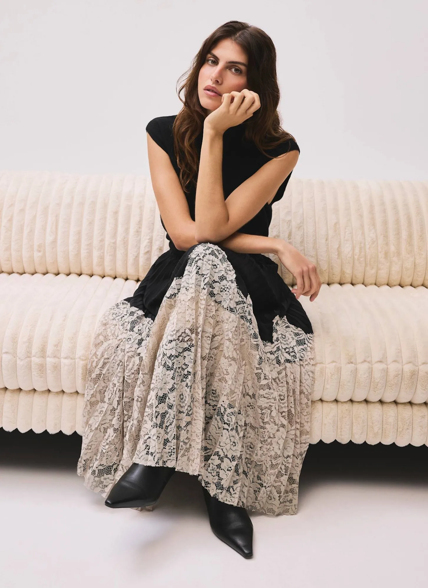Black Pleated Lace Hem Midi Skirt