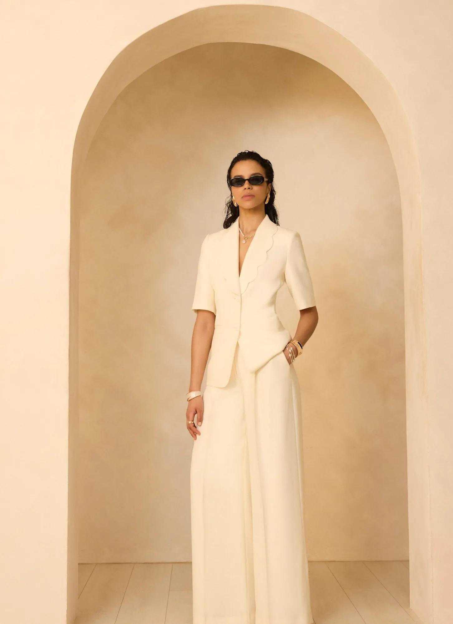 Cream Scallop Front Short Sleeve Blazer