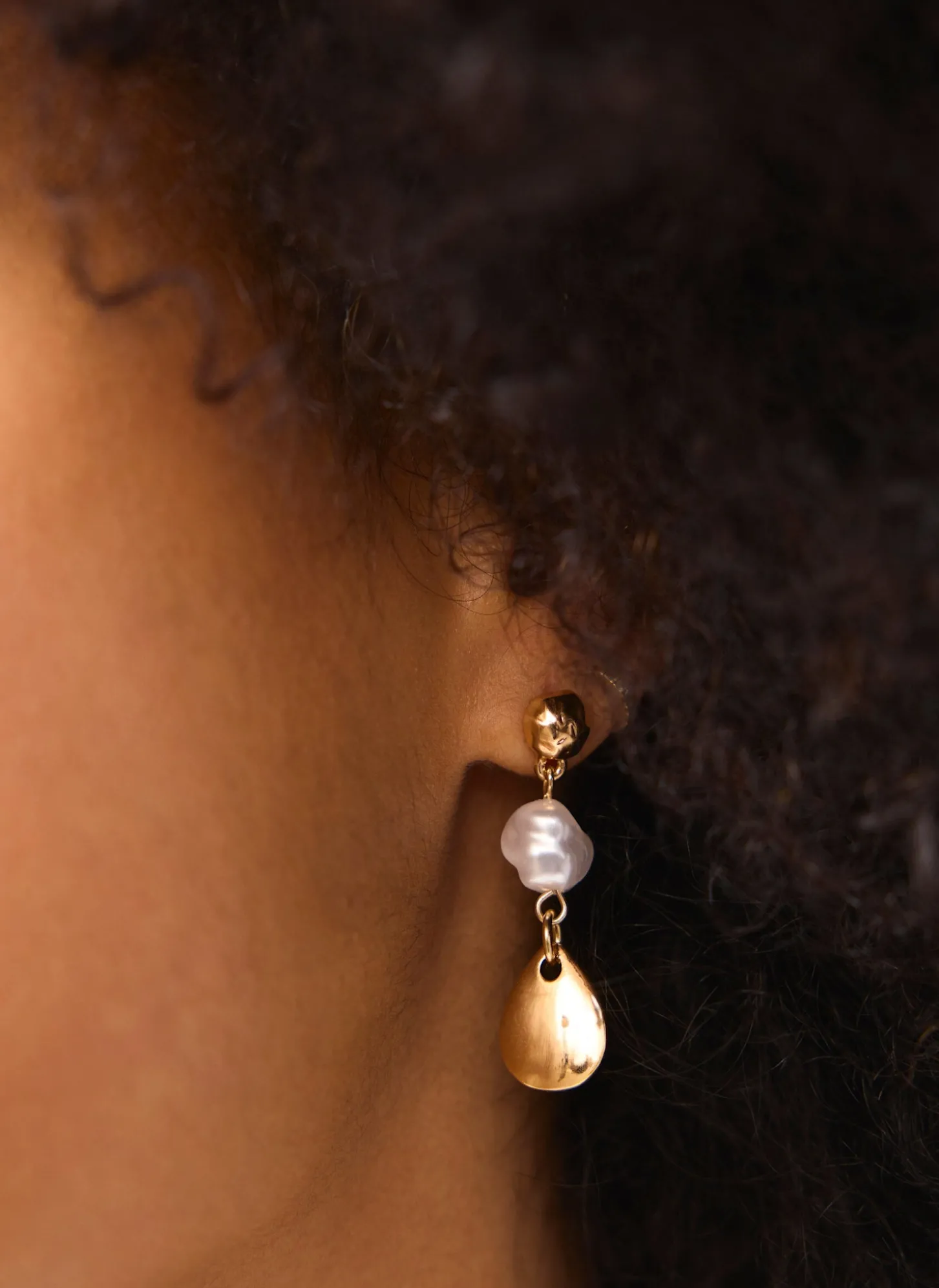 Gold Tone Pearl Drop Earrings