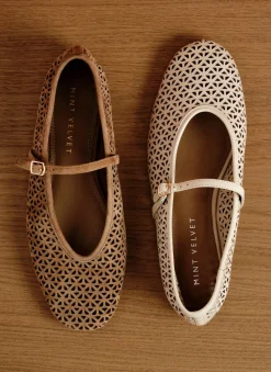Tabi Cream Leather Ballet Flats