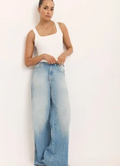 White Layering Scoop Neck Vest